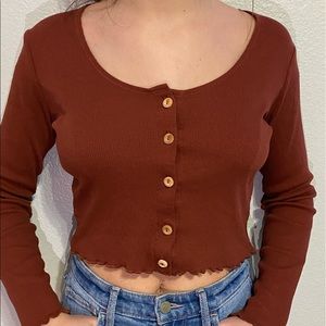 maroon reddish top